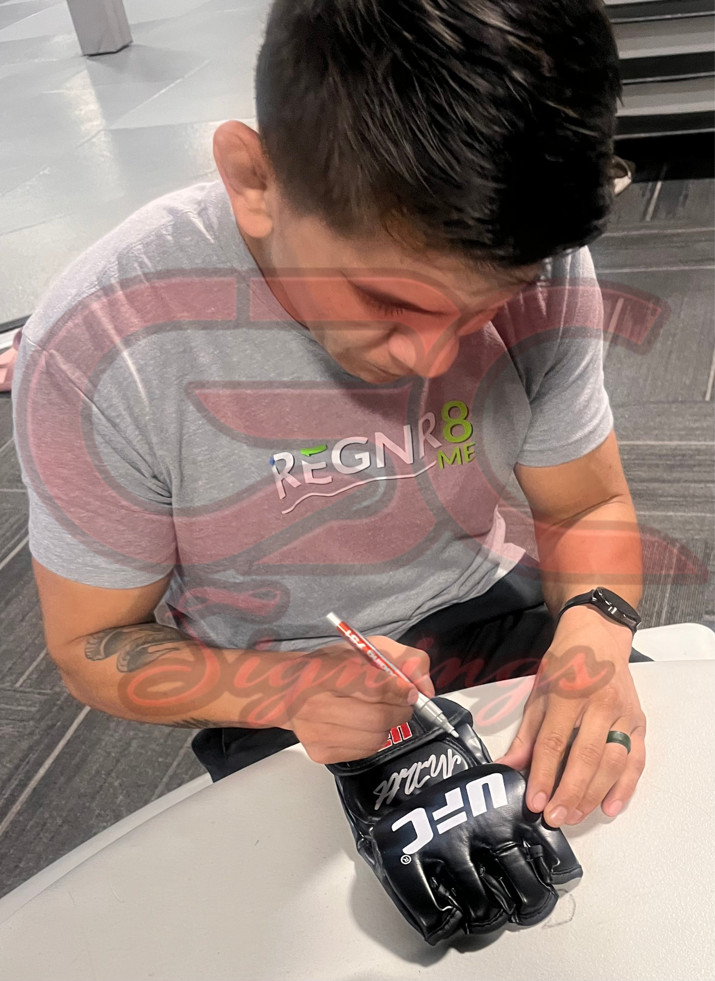 Mario Bautista Signed Glove with Beckett COA & Free Shipping!