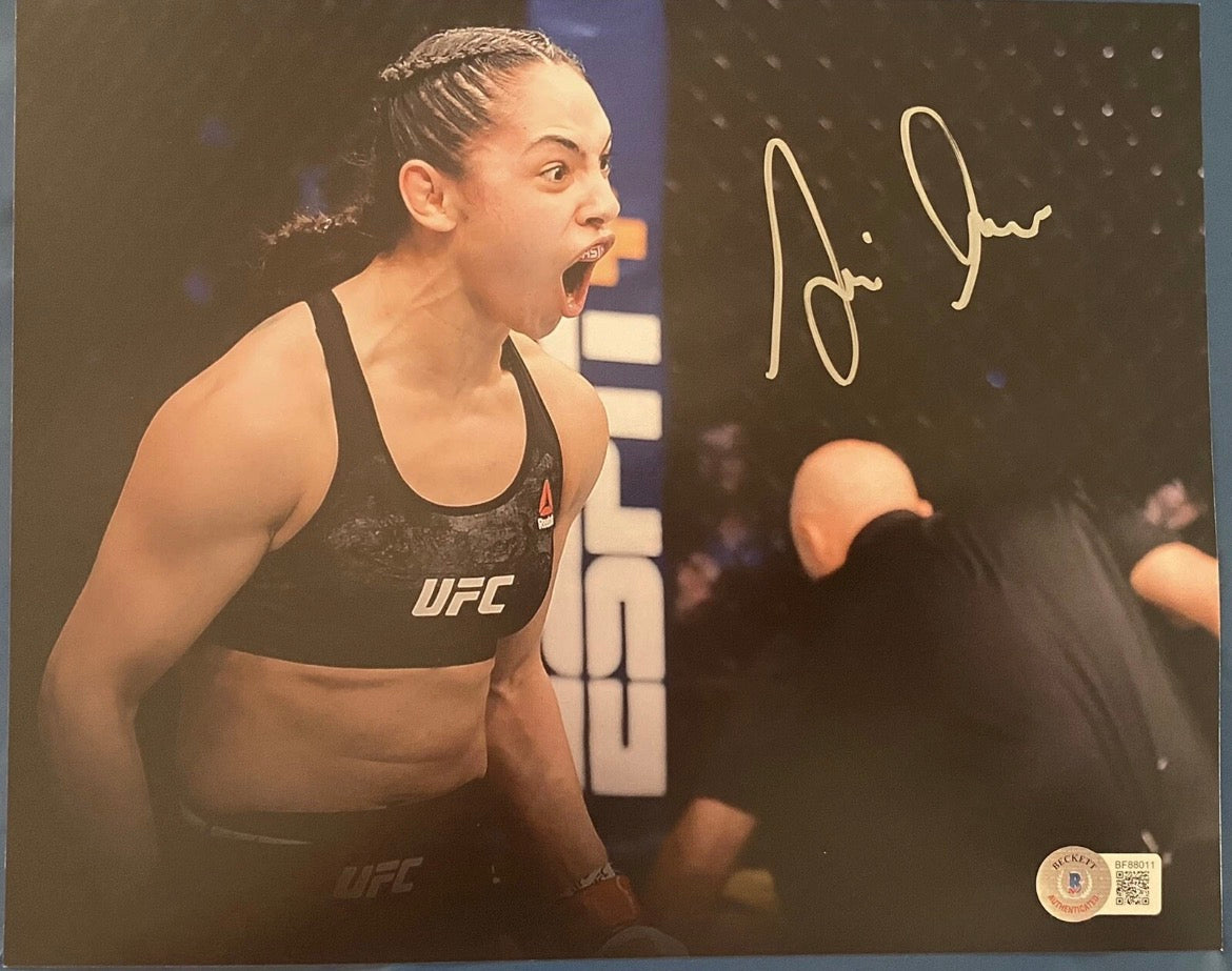 Ariane Lipski Da Silva Signed 8x10 Photo with Beckett COA & Free Shipping!