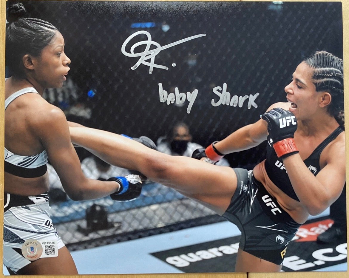 Tabatha Ricci Signed 8x10 Photo with Beckett COA & Free Shipping!