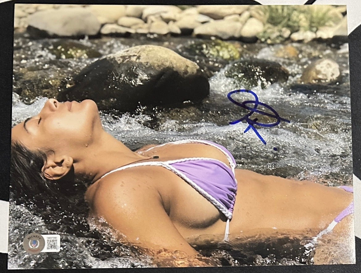Tabatha Ricci Signed 8x10 Photo with Beckett COA & Free Shipping!