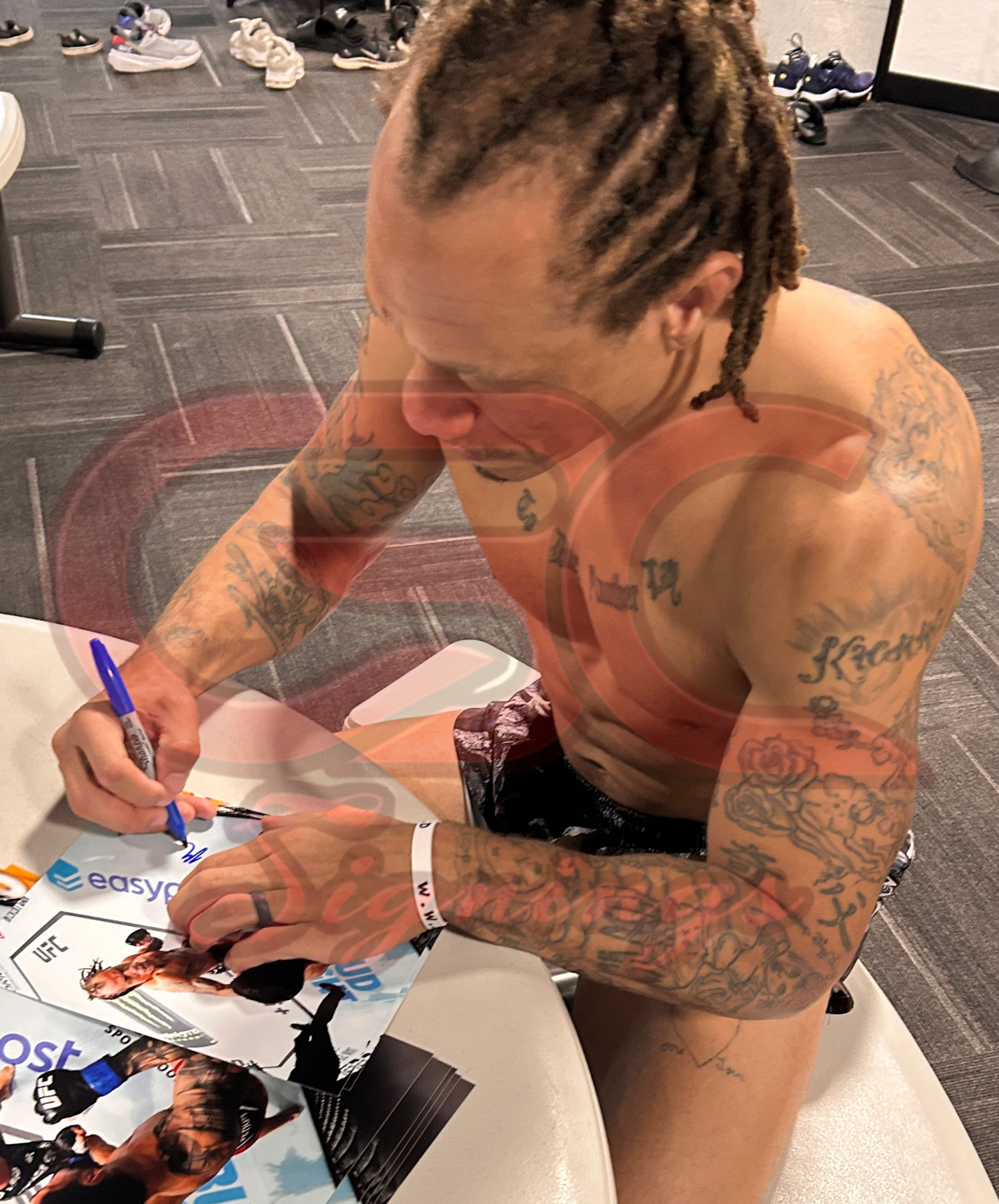 Marcus McGhee Signed 8x10 Photo with Beckett COA & Free Shipping!