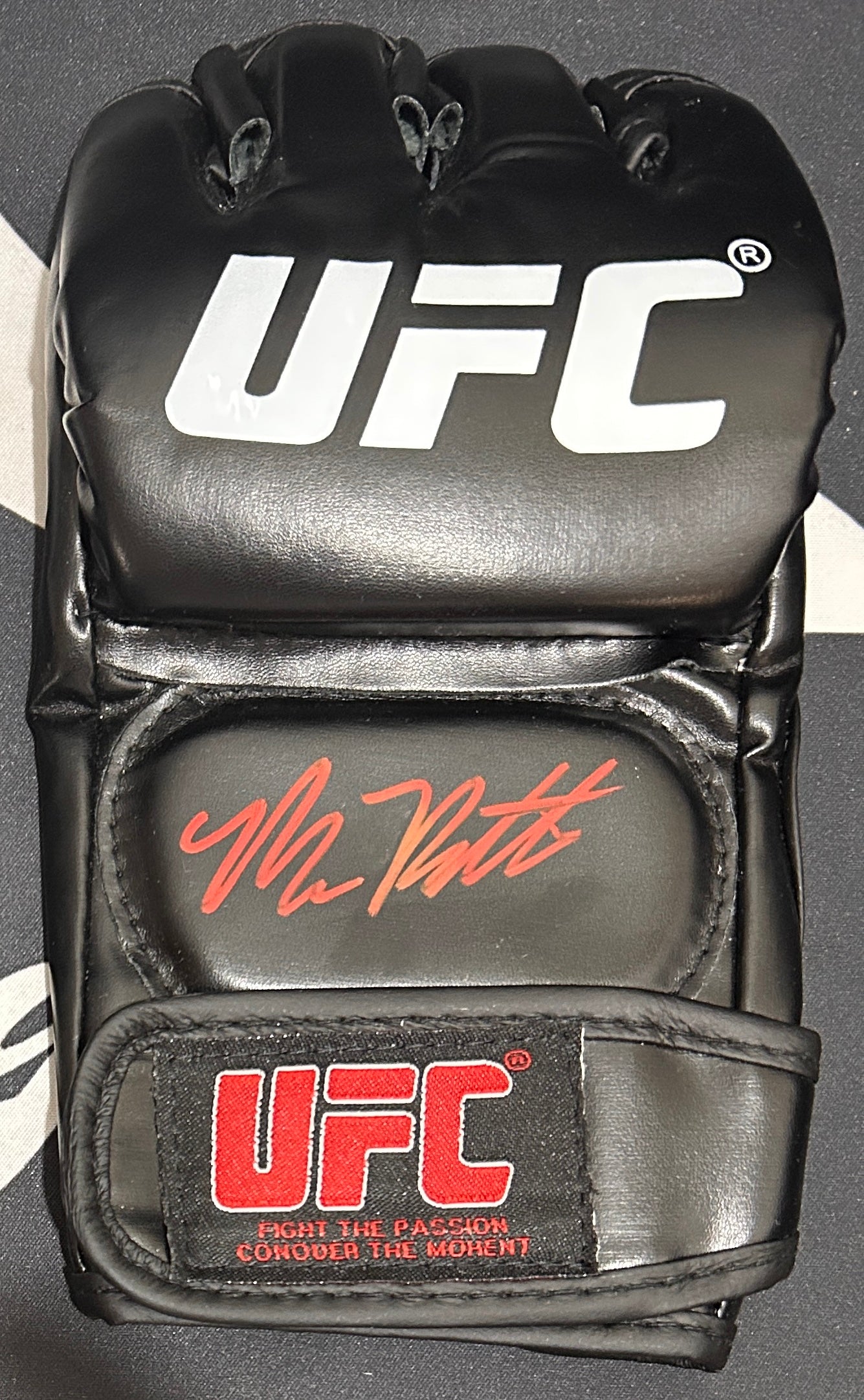 Mario Bautista Signed Glove with Beckett COA & Free Shipping!