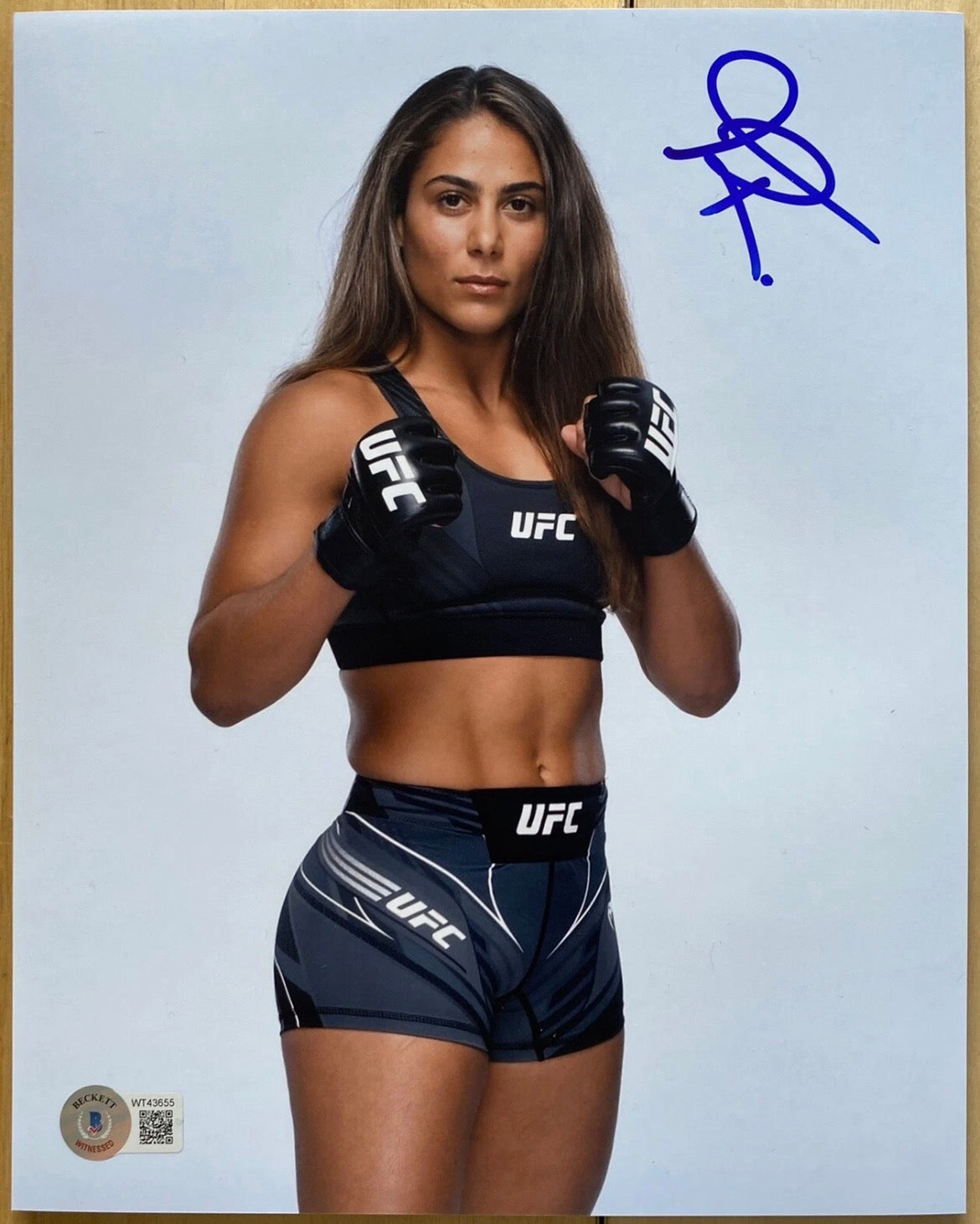 Tabatha Ricci Signed 8x10 Photo with Beckett COA & Free Shipping!