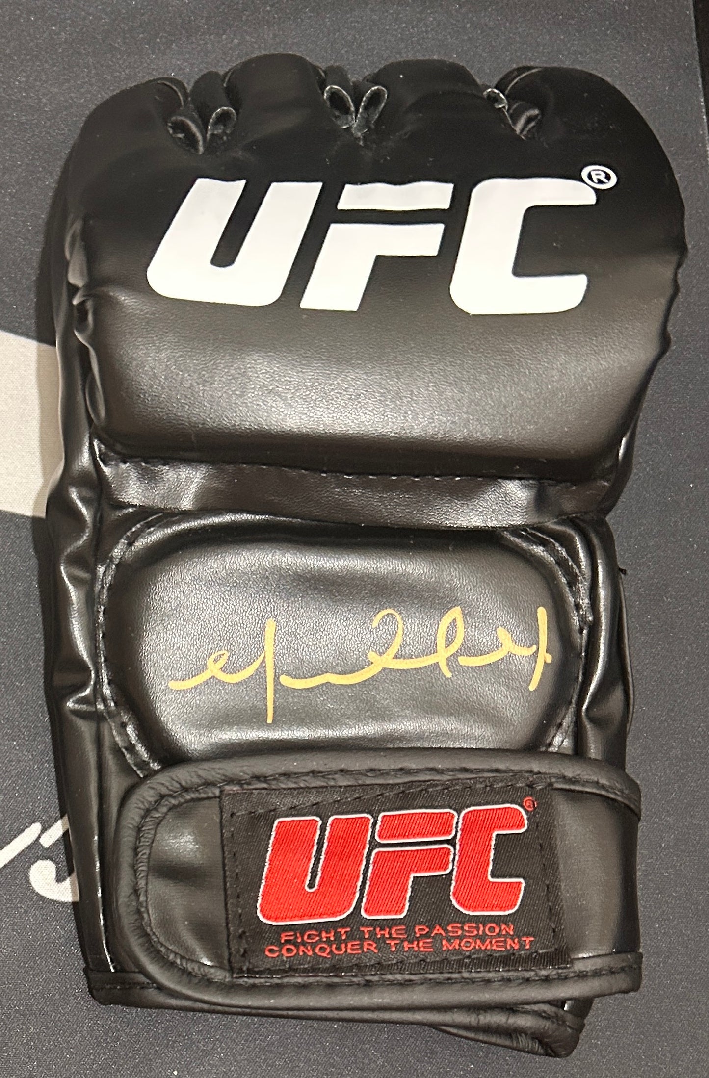 MarQuel Mederos Signed Glove with Beckett COA & Free Shipping!