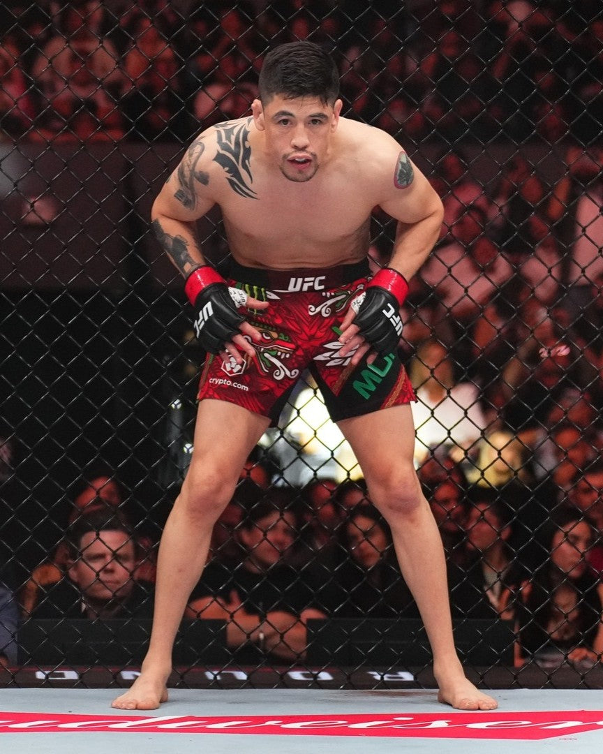PRESALE: Brandon Moreno 8x10 Photo With Beckett COA & Free Shipping