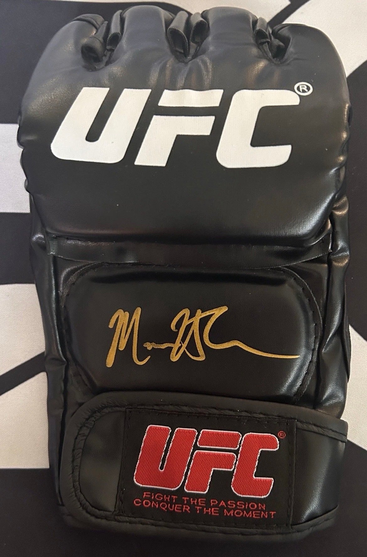 Marcus McGhee Signed Glove with Beckett COA & Free Shipping!