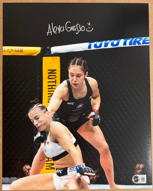 Alexa Grasso Signed 11x14 Photo with Beckett COA & Free Shipping!