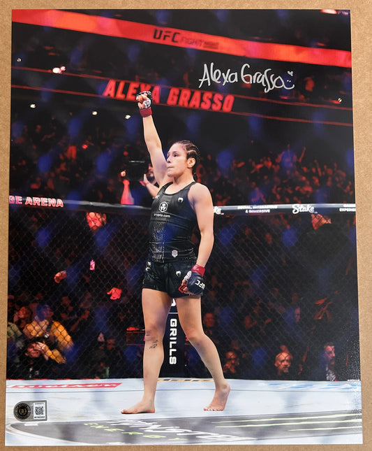 Alexa Grasso Signed 11x14 Photo with Beckett COA & Free Shipping!