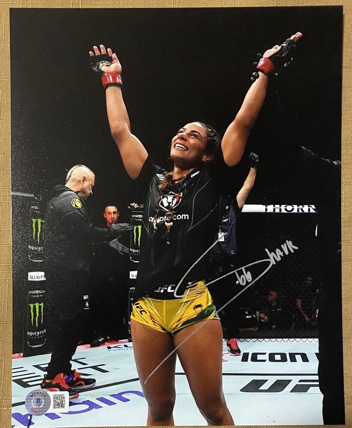 Tabatha Ricci Signed 8x10 Photo with Beckett COA & Free Shipping!