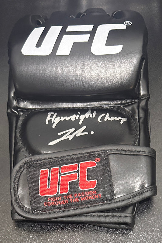 Joshua Van Signed Glove with Beckett COA & Free Shipping!