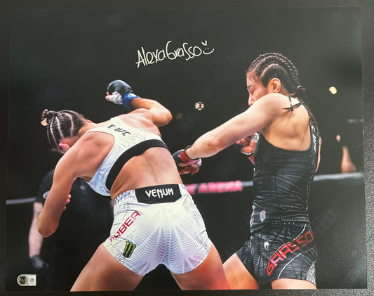 Alexa Grasso Signed 16x20 Photo with Beckett COA & Free Shipping!