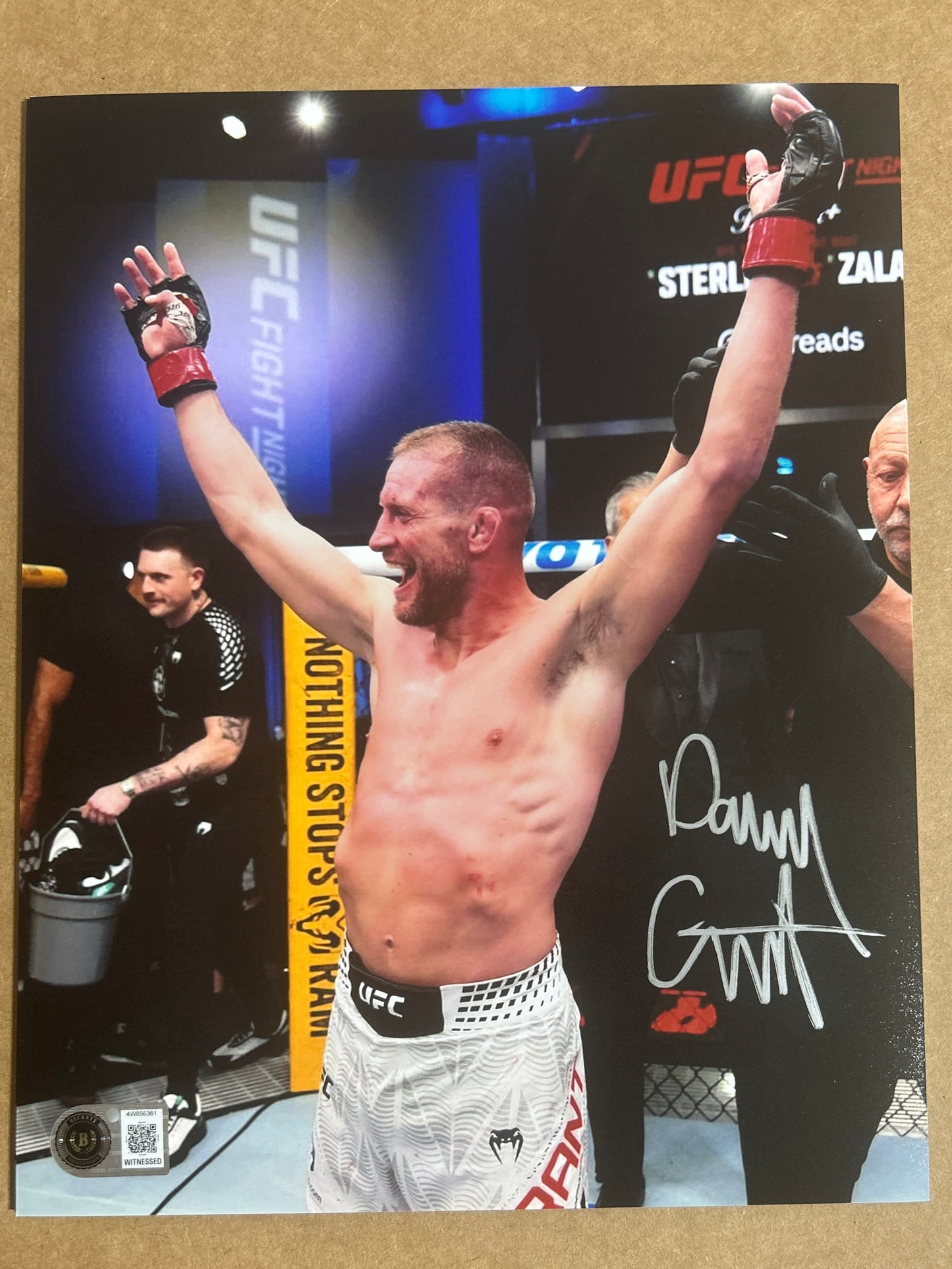 Davey Grant Signed 8x10 Photo with Beckett COA & Free Shipping!