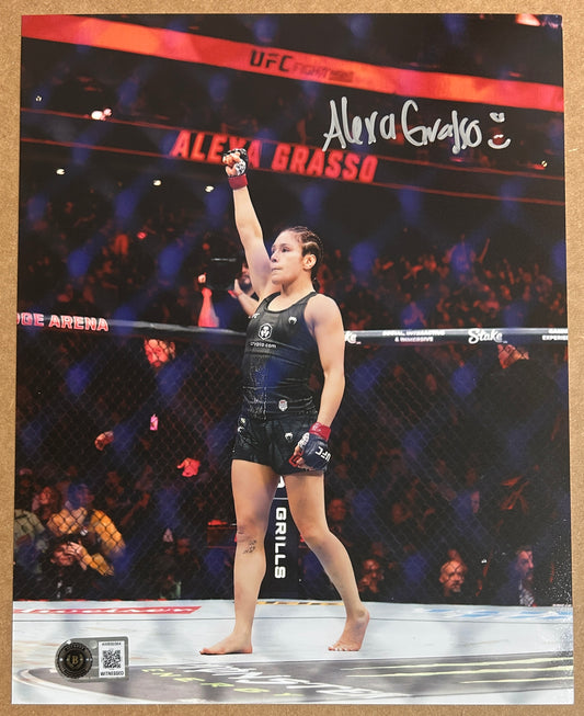 Alexa Grasso Signed 8x10 Photo with Beckett COA & Free Shipping!