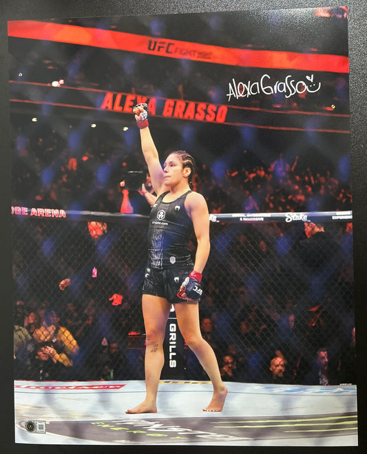 Alexa Grasso Signed 16x20 Photo with Beckett COA & Free Shipping!
