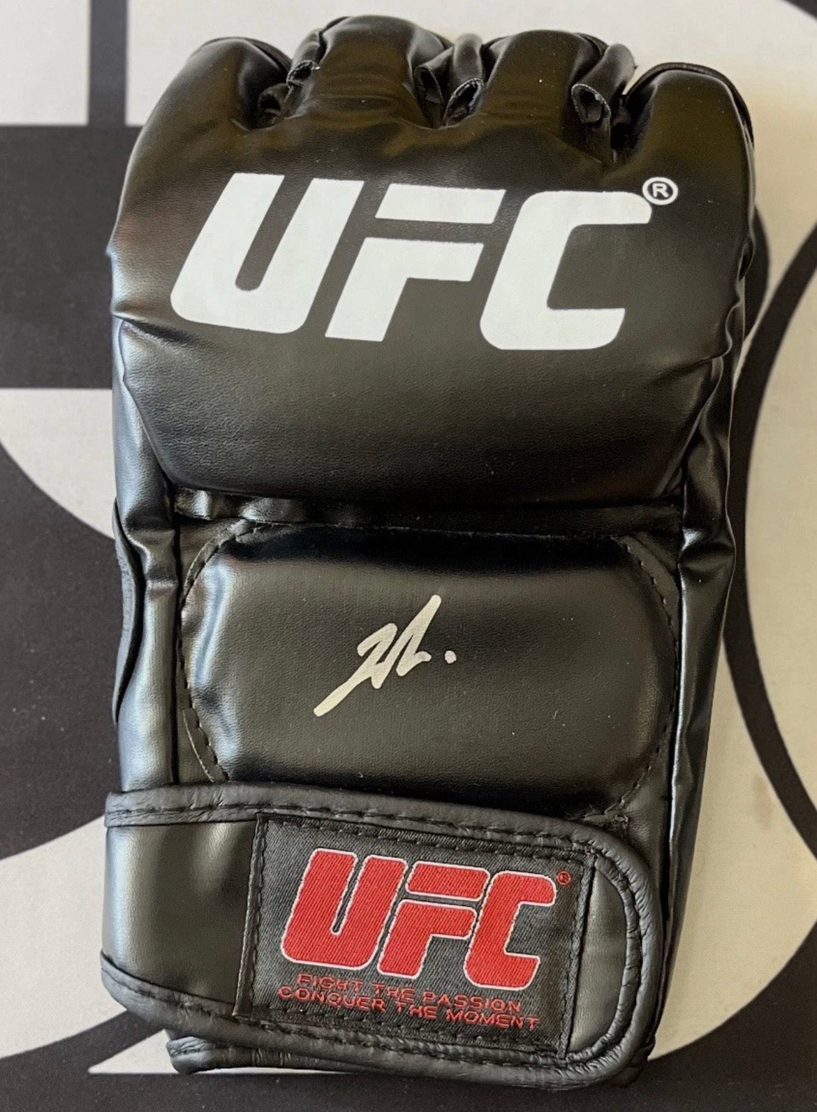 Joshua Van Signed Glove with Beckett COA & Free Shipping!
