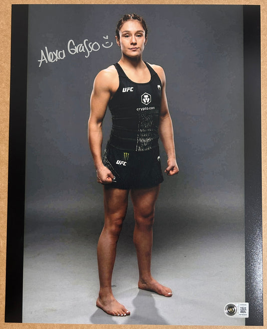 Alexa Grasso Signed 11x14 Photo with Beckett COA & Free Shipping!