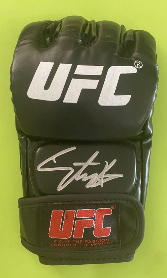 Israel Adesanya Signed Glove with Beckett COA & Free Shipping!