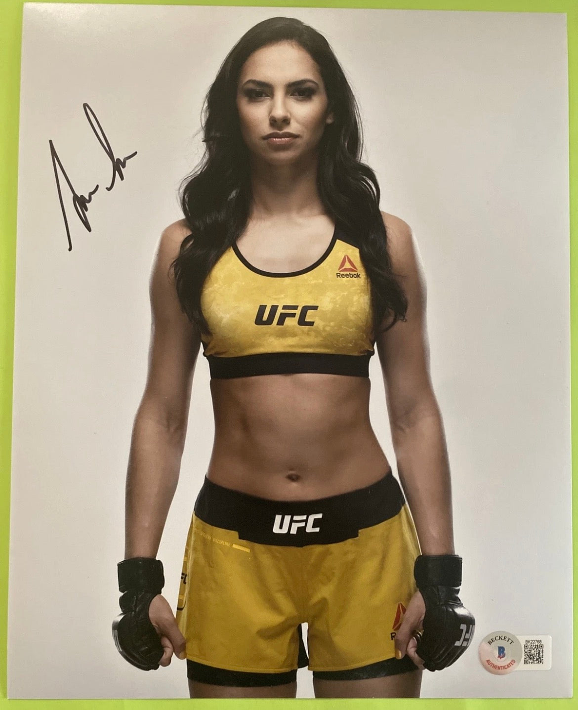 Ariane Lipski Signed 8x10 Photo with Beckett COA & Free Shipping!
