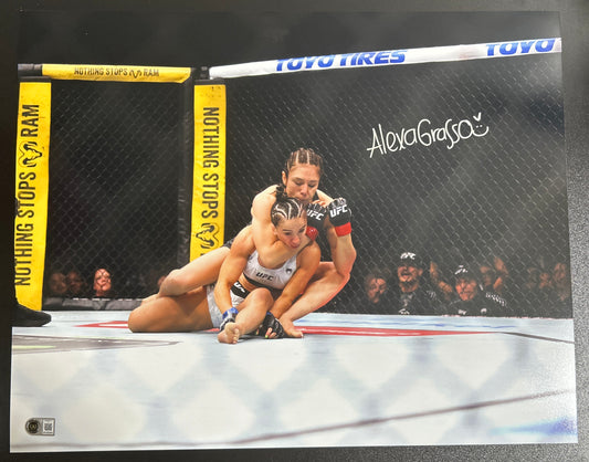 Alexa Grasso Signed 16x20 Photo with Beckett COA & Free Shipping!